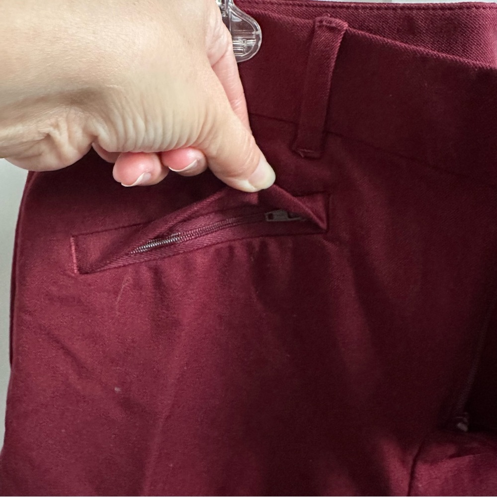 Like New! Gap Signature Skinny Ankle Pant - Picture 5 of 7